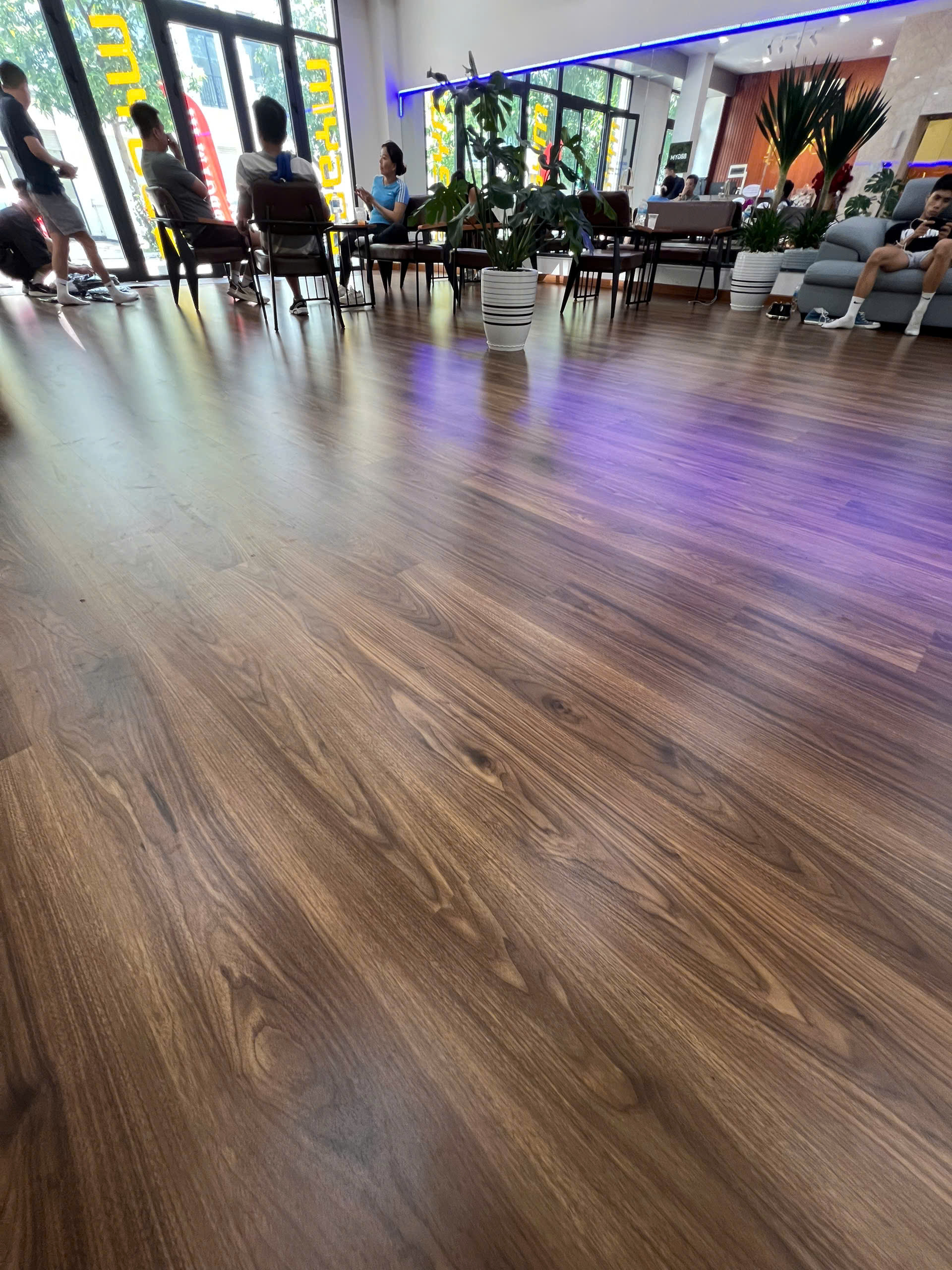 sàn gỗ công nghiệp hèm thẳng h2