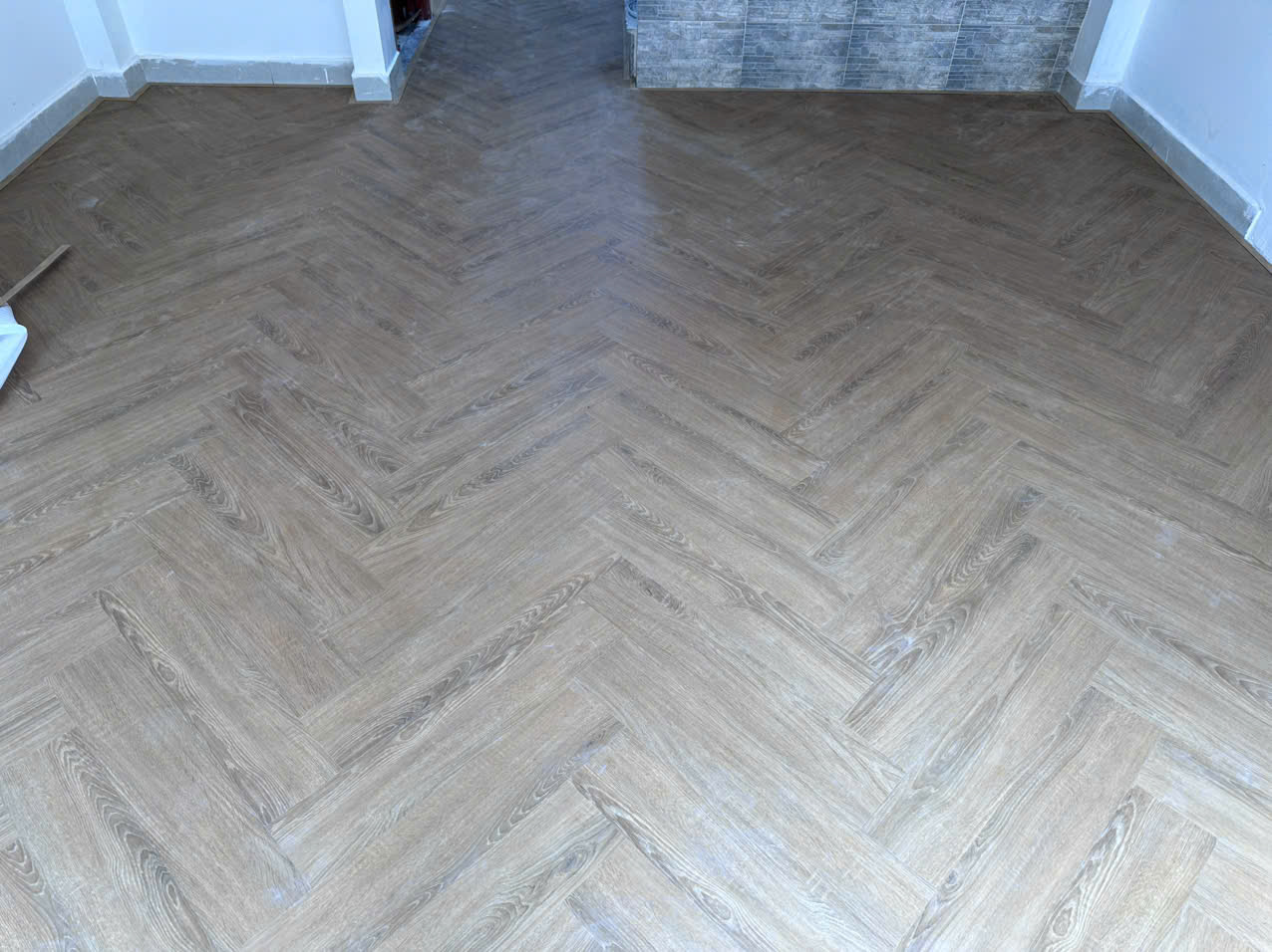 sàn nhựa hèm khóa xương cá HR9001