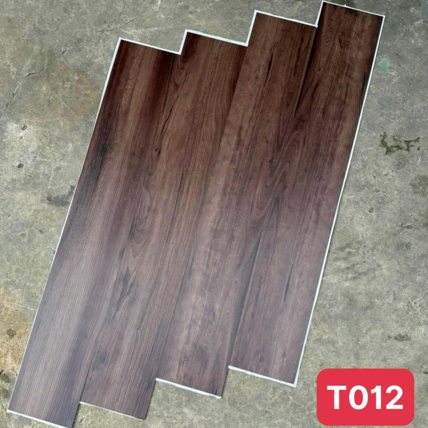 Sàn nhựa có keo sẵn 1.6mm - Mã T012