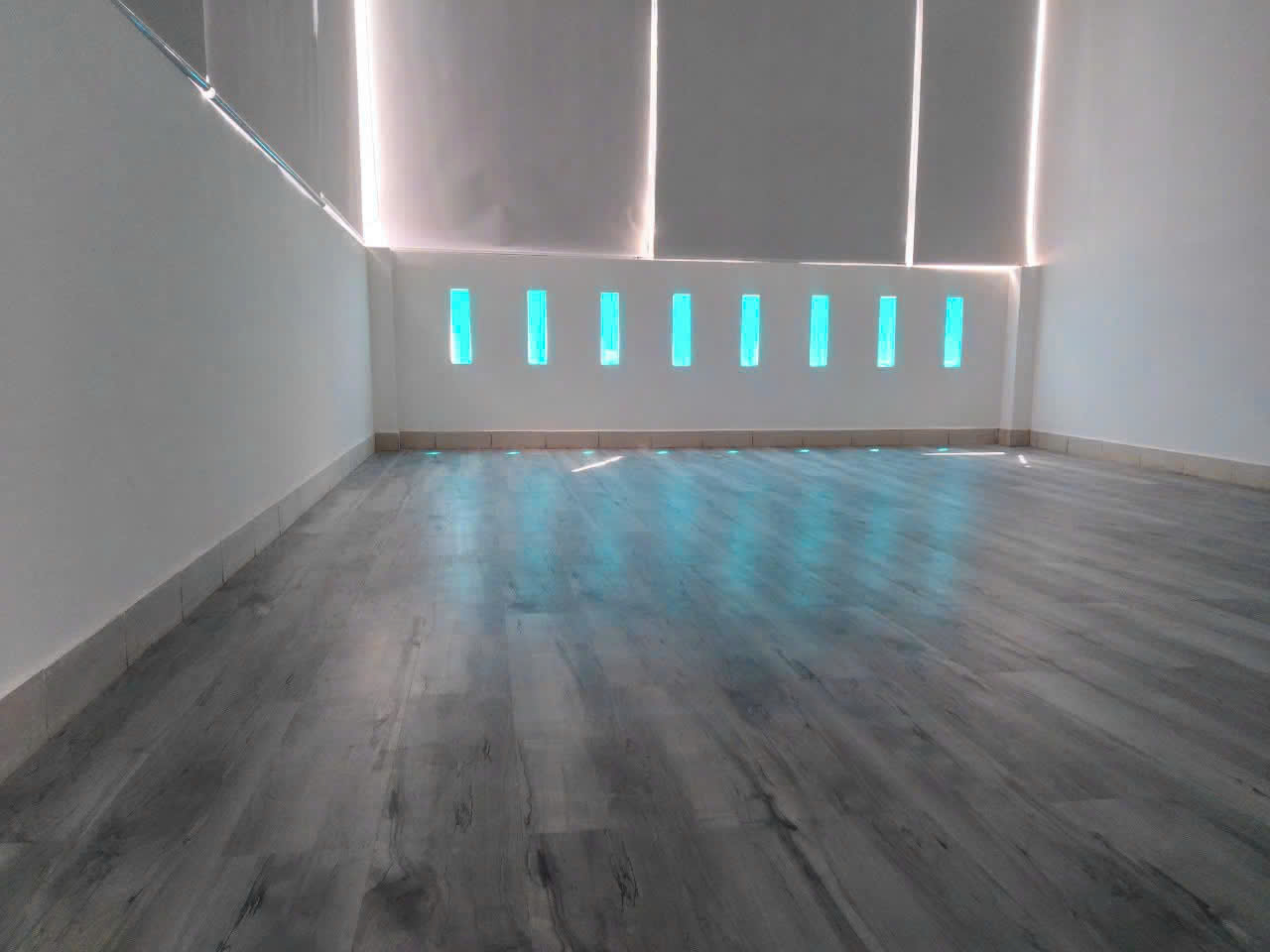 Sàn nhựa có keo sẵn 1.6mm - Mã T033