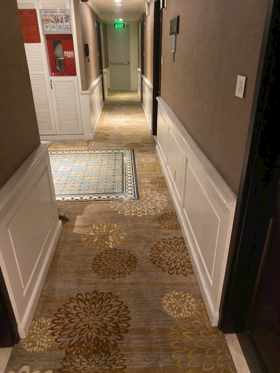 Dịch Vụ Thi Công Sàn Nhựa, Sàn Gỗ, Thảm Trải Sàn Chuyên Nghiệp tại TP.HCM