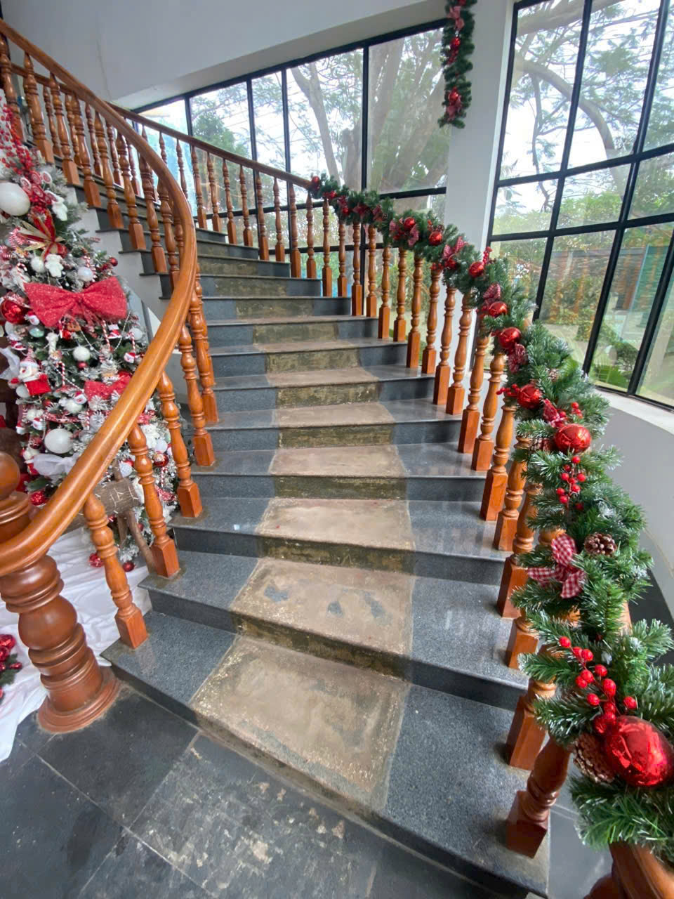 Đội Ngũ Thi Công Chuyên Nghiệp, Tay Nghề Cao