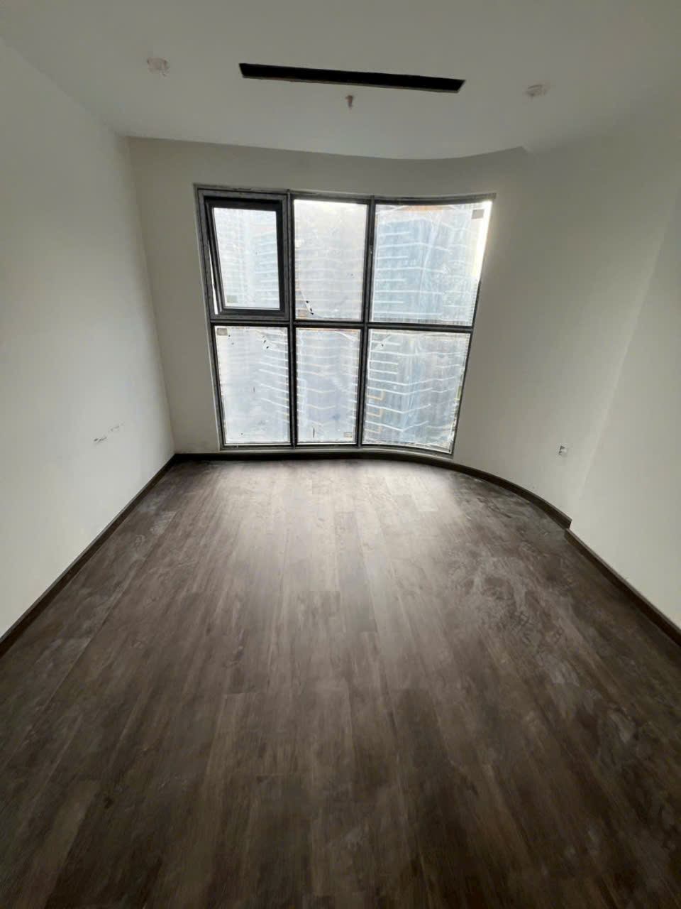 Dịch Vụ Lắp Đặt Sàn Gỗ, Sàn Nhựa, Thảm Sàn Uy Tín