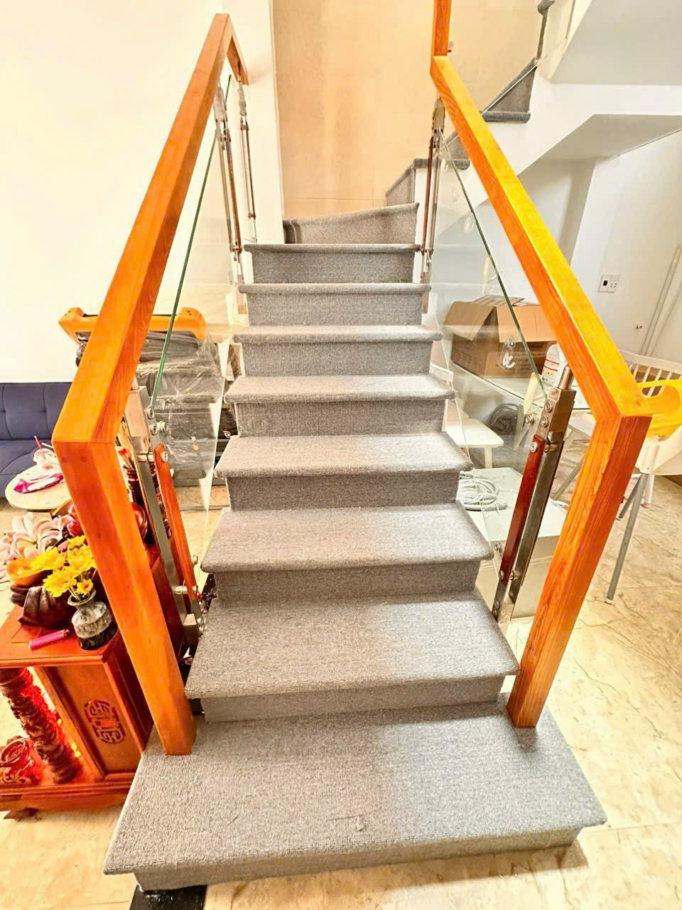 Thi Công Thảm Sàn Cao Cấp Cho Văn Phòng, Khách Sạn