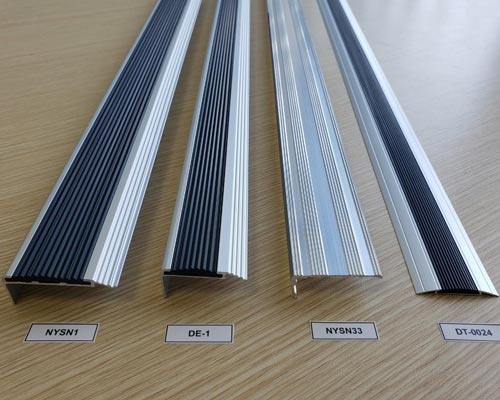 Tầm Quan Trọng Của Phụ Kiện Thảm Trải Sàn Tiện Dụng, Bền