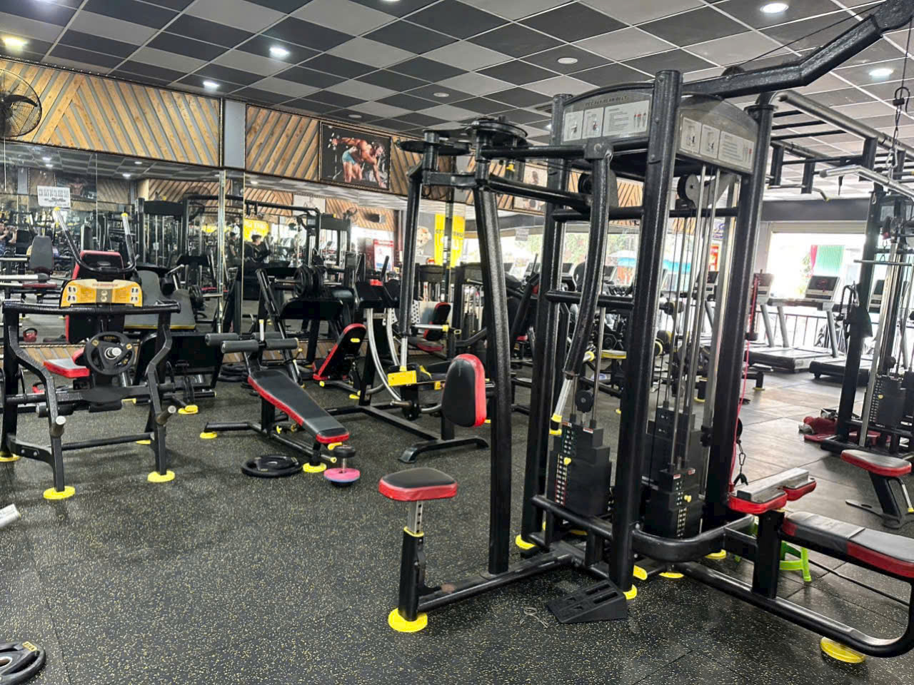 Thảm Cao Su Phòng Gym Tiện Lợi, Bền Bỉ