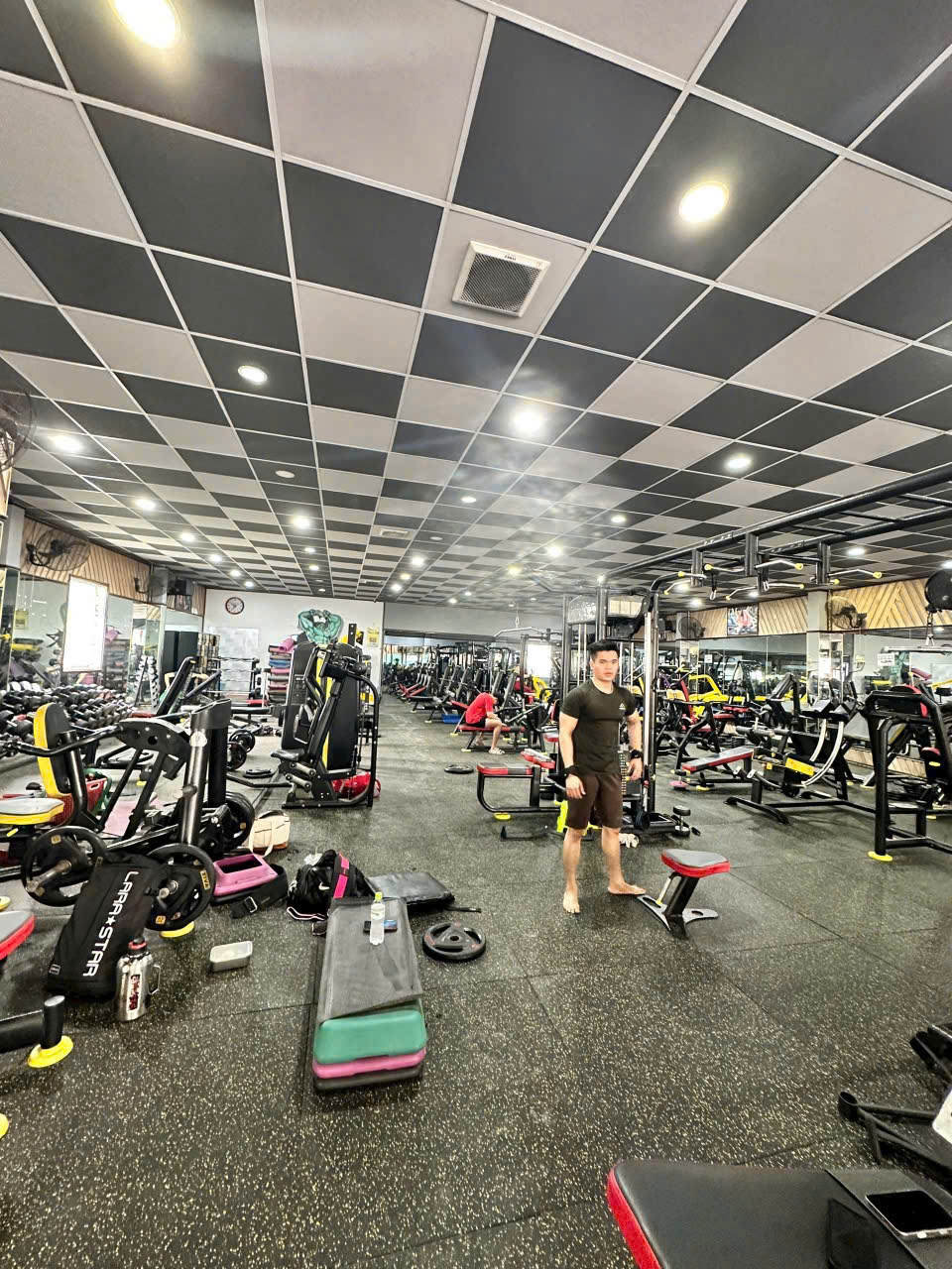 Thảm Cao Su Phòng Gym Tiện Lợi, Bền Bỉ